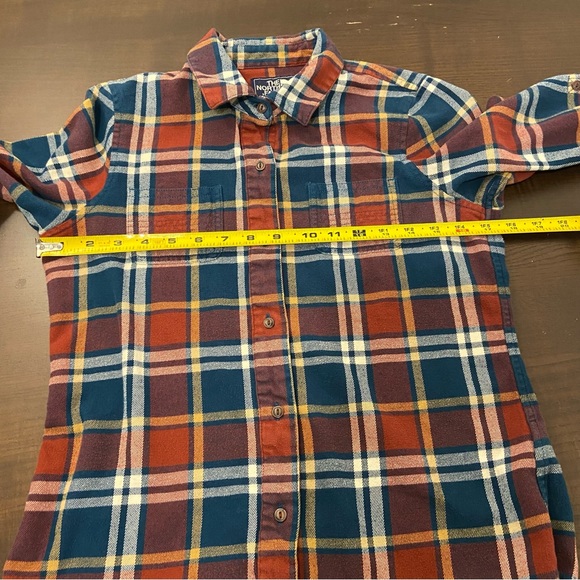 The North Face Medium Weight Long Sleeve Roll Tab Button Up Shirt Womens Small - Picture 8 of 12